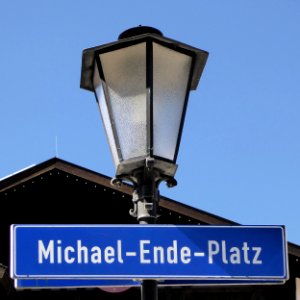 Garmisch, Schild „Michael-Ende-Platz“, 1 photo