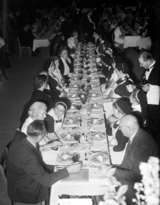 Gasten aan het diner, Bestanddeelnr 904-1909
