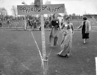 Ganzebordspelen in kader van de Amsterdamse sportweek, Bestanddeelnr 909-5464