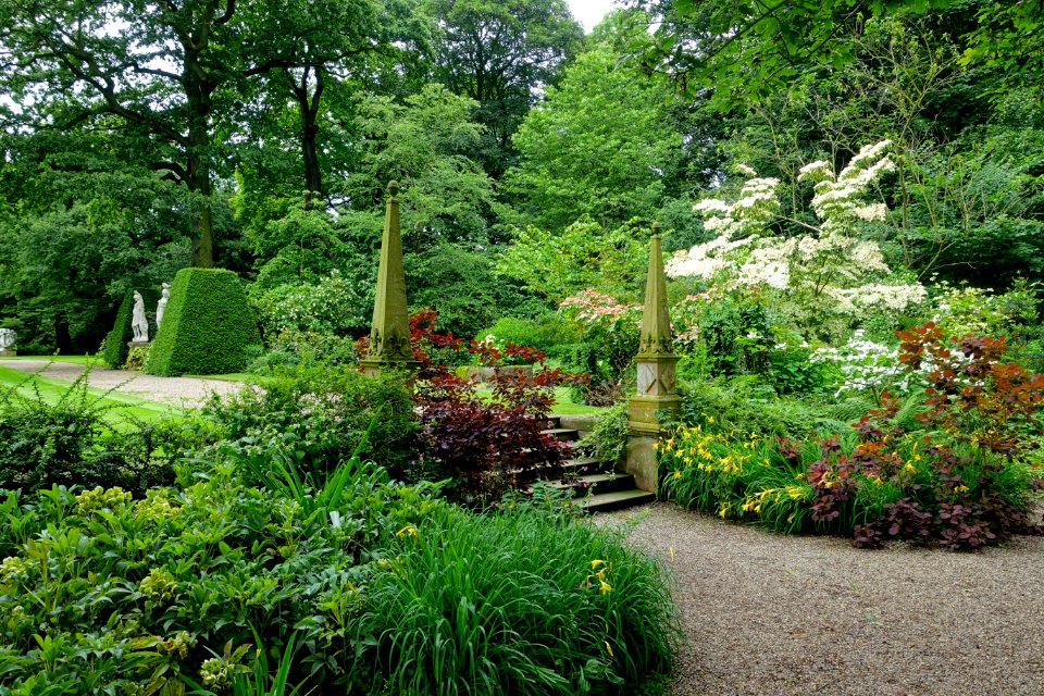 Garden obelisks - Renishaw Hall - Derbyshire, England - DSC02259