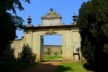 Garden gate - Wrest Park - Bedfordshire, England - DSC08008