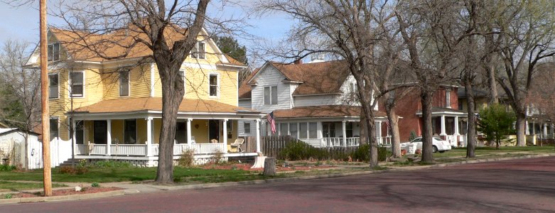 Garden City KS 900 block N 7 St W side from Hackberry 1