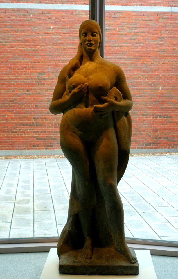 Garden Figure by Gaston Lachaise, 1935, concrete - Portland Museum of Art - Portland, Maine - DSC03946