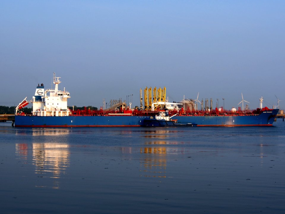 Gan-Triumph - IMO 9447756 -pic-001