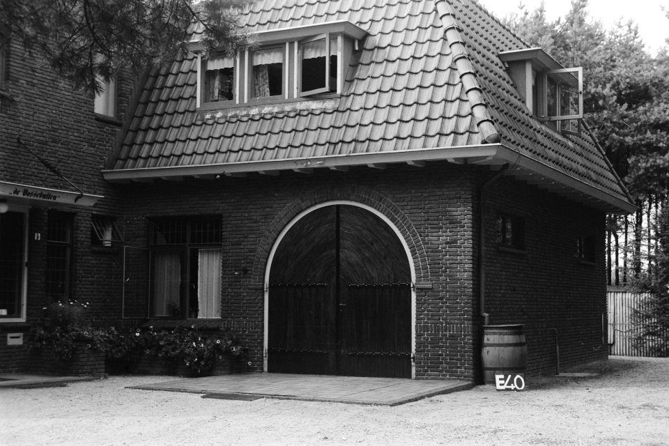 Garage van een villa te Rekken (ruilverkaveling Rekken), Bestanddeelnr 170-1666