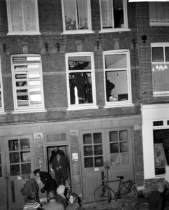Gasontploffing in Amsterdam in de Goudsbloemstraat. Overzicht ravage, Bestanddeelnr 914-6954