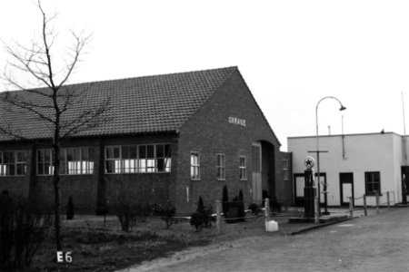 Garage en benzinepomp Caltex te E. (Ruilverkaveling Het Goor), Bestanddeelnr 170-1468
