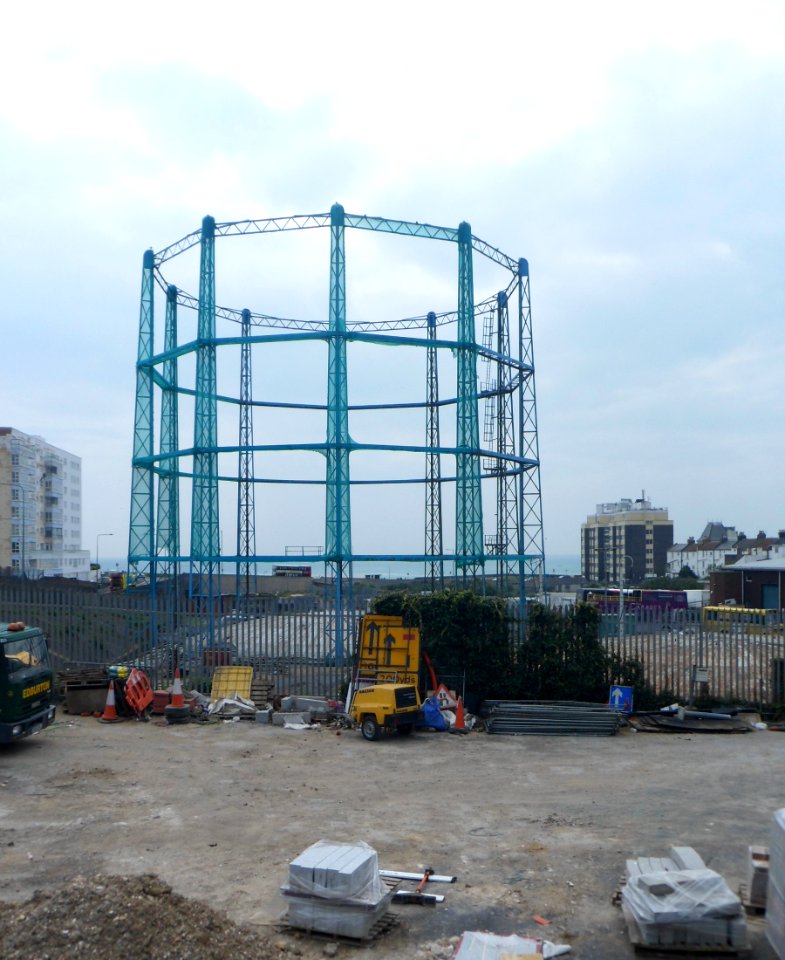 Gasholder at former Black Rock Gasworks, Boundary Road, Brighton (May 2013) (3)