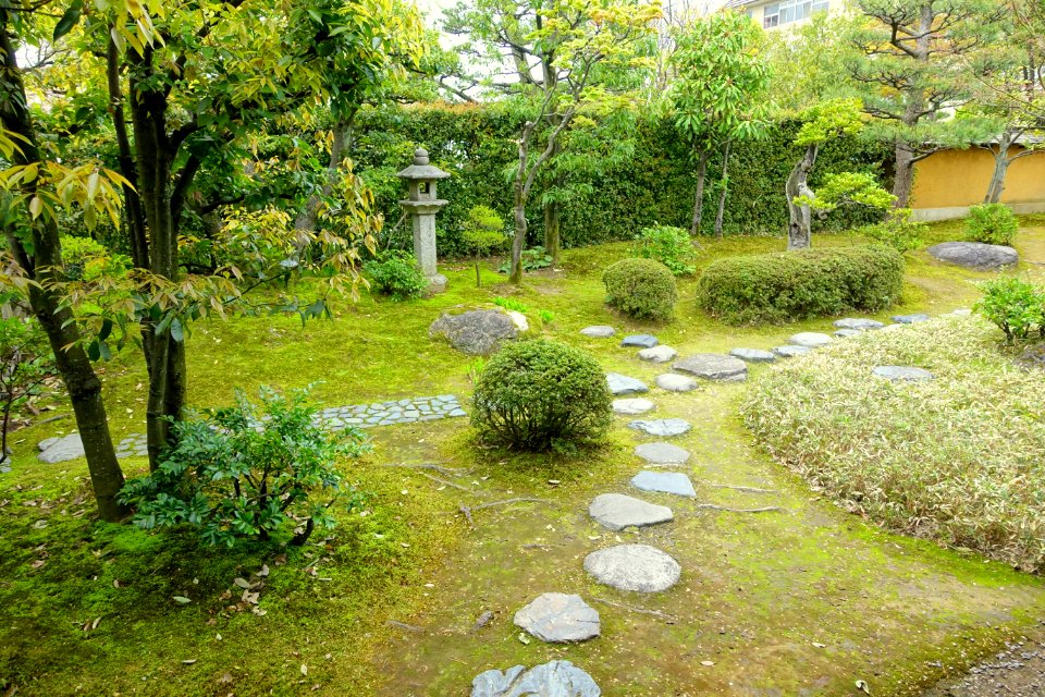 Garden - Shinise Kinenkan Museum - Nagamachi - Kanazawa, Japan - DSC00213