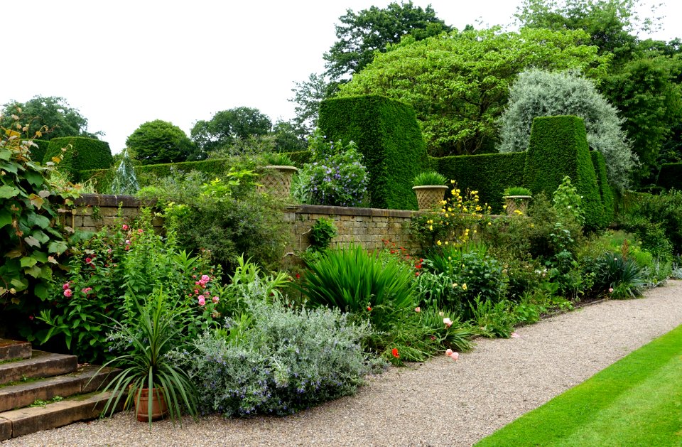 Garden - Renishaw Hall - Derbyshire, England - DSC02228