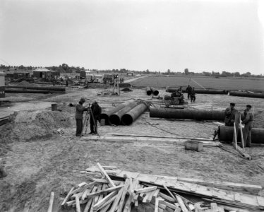 Gasbel te Slochteren Nederlandse Gas Unie werkzaamheden, Bestanddeelnr 915-2656 photo