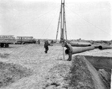 Gasbel te Slochteren Nederlandse Gas Unie werkzaamheden, Bestanddeelnr 915-2654 photo