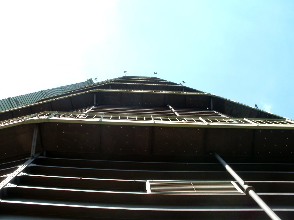 Gasometer Oberhausen am 23 08 2012 von unten aus