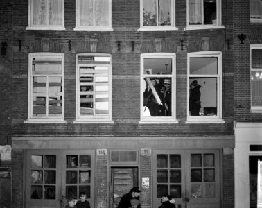 Gasontploffing in Amsterdam in de Goudsbloemstraat. Overzicht ravage, Bestanddeelnr 914-6951