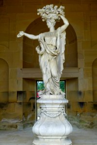 Garden sculpture - Chatsworth House - Derbyshire, England - DSC03549