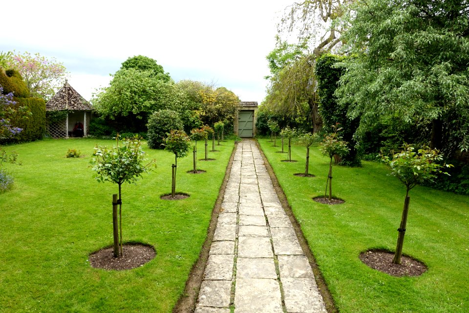 Garden - Kelmscott Manor - Oxfordshire, England - DSC00134