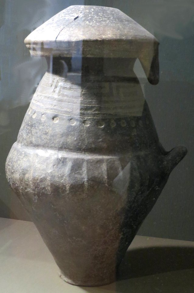 Funerary urn with cover, Etruscan, c. 800-700 BCE, Dayton Art Institute