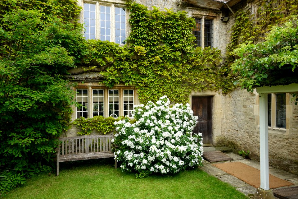 Garden - Kelmscott Manor - Oxfordshire, England - DSC00154