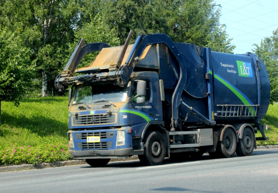 Garbage Truck Oulu 20130711