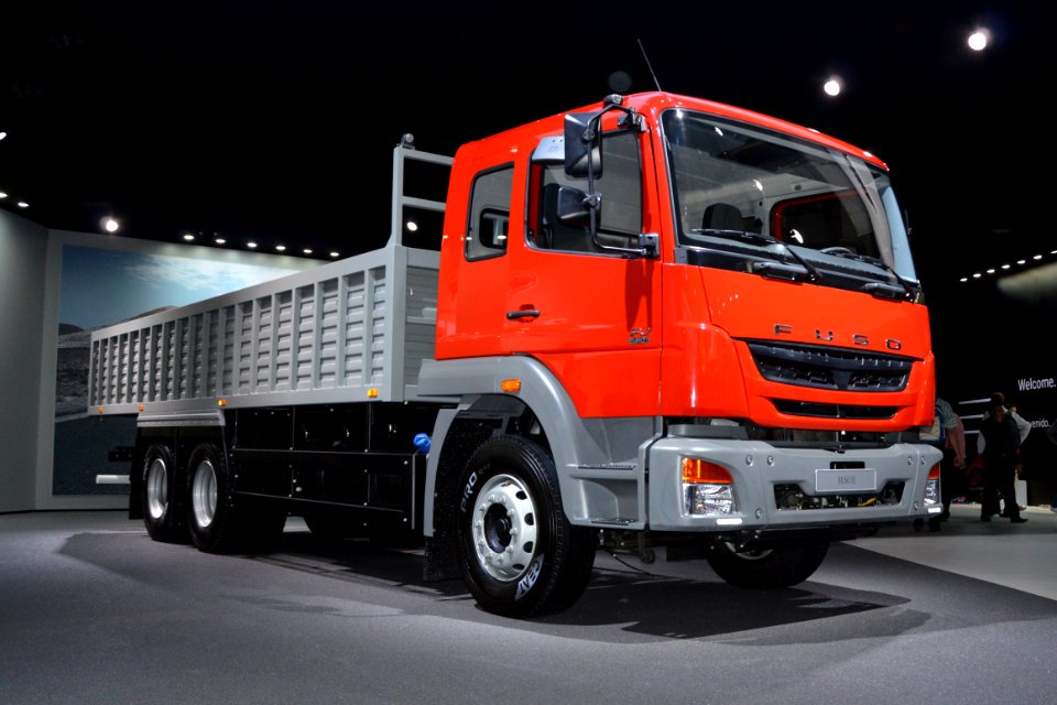 Fuso FJ Rigid 6x2. Spielvogel 2014 3