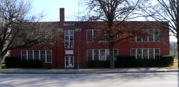 G. W. Carver School (Fulton, MO) from W 1