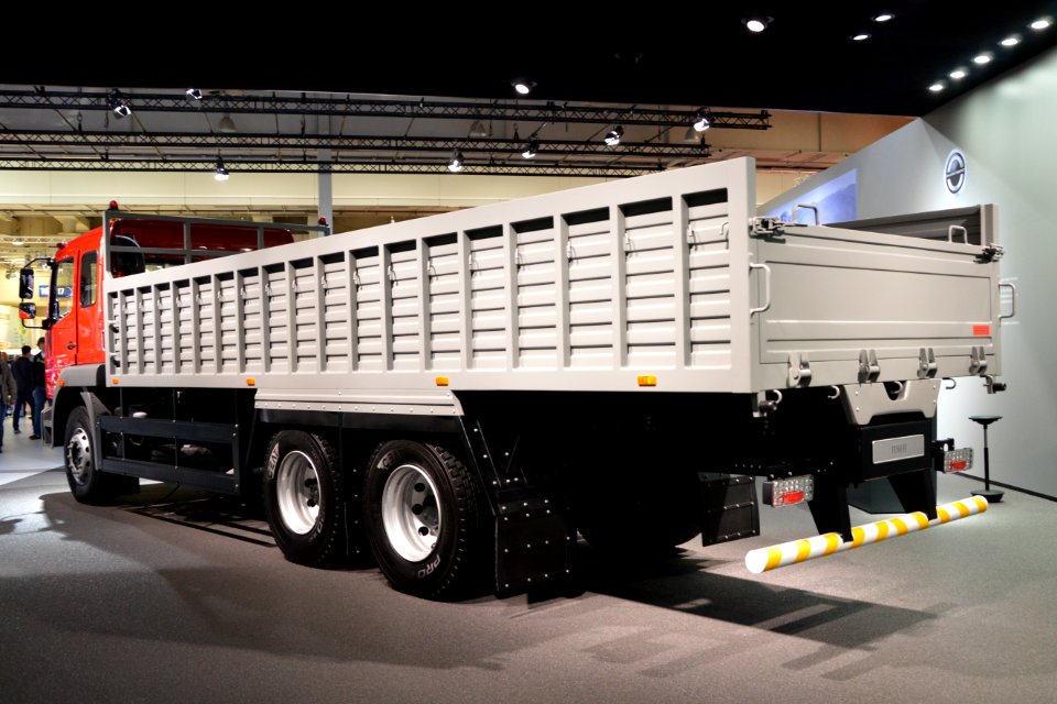 Fuso FJ Rigid 6x2. Spielvogel 2014 5