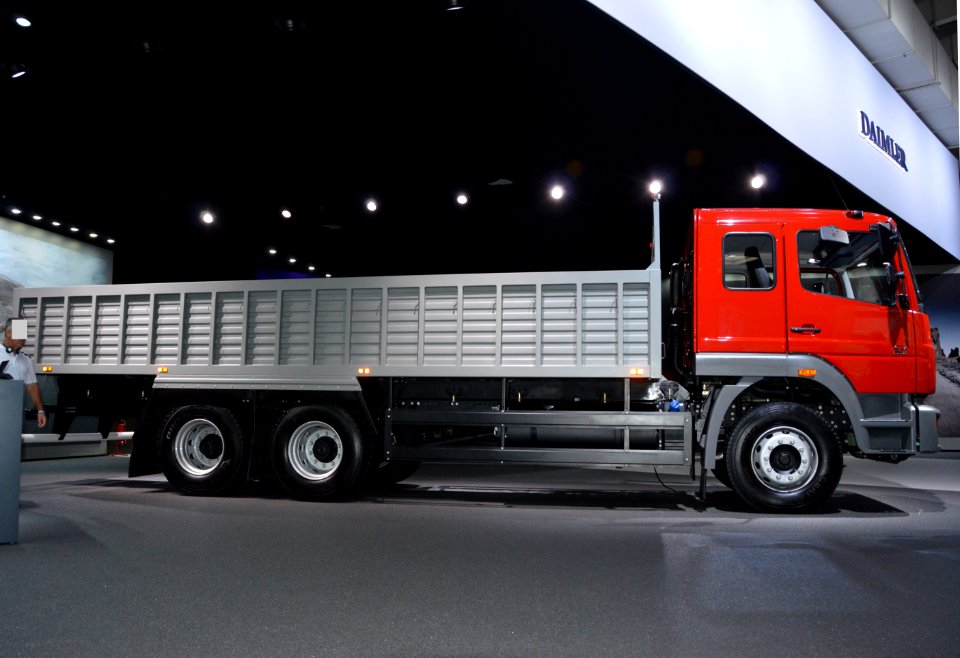 Fuso FJ Rigid 6x2. Spielvogel 2014 7
