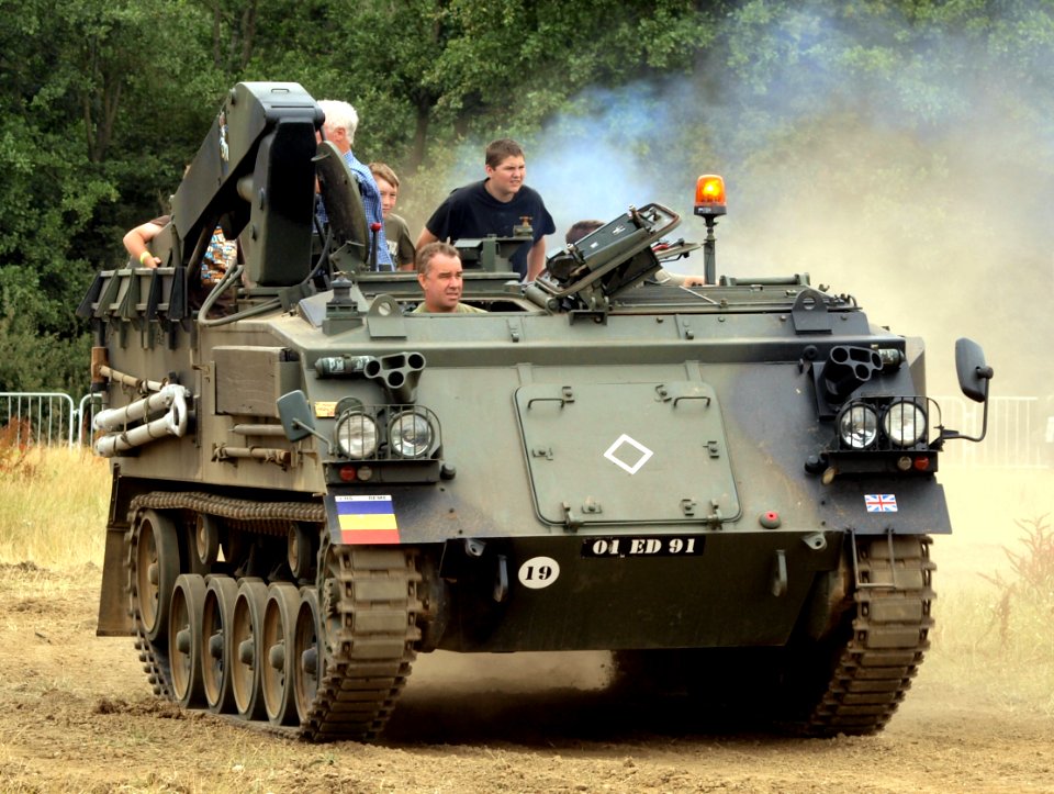 FV434 fitters vehicle pic-003