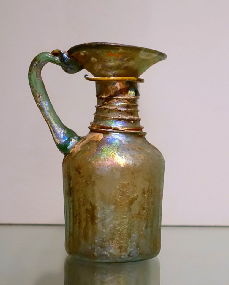 Funnel-mouthed jug, Syro-Palestinian, , 300-425 AD, free-flown glass - Portland Art Museum - Portland, Oregon - DSC08990