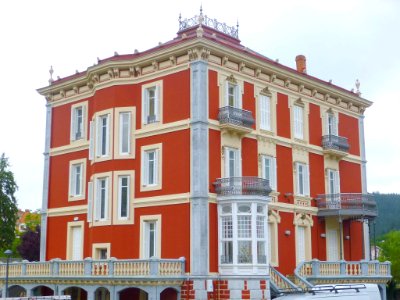 Güeñes - Ayuntamiento (Villa Urrutia) 03
