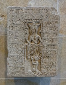 Funeral plaque, from the Se de Coimbra, 13th century - Museu Nacional de Machado de Castro - Coimbra, Portugal -DSC09888