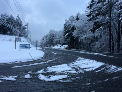 GA SR 372 during snow storm, Dec 2017 photo