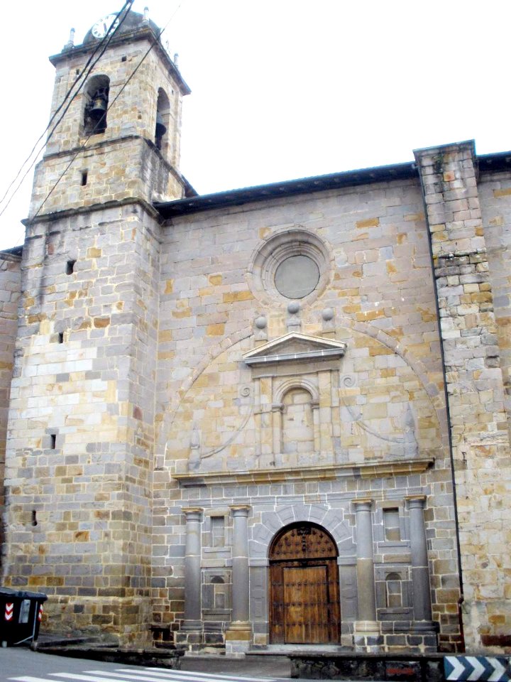 Güeñes - Iglesia de Santa María 01