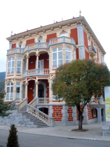 Güeñes - Ayuntamiento (Villa Urrutia) 02