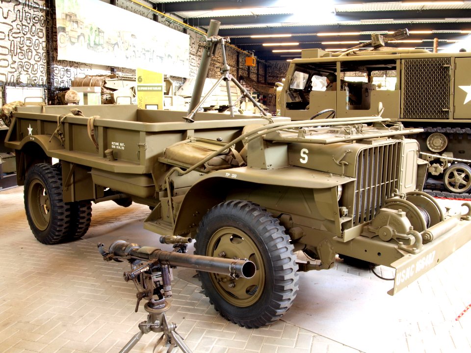 G-622 Ford GTB, Cargo, Low Silhouette, USMC 166487 pic2