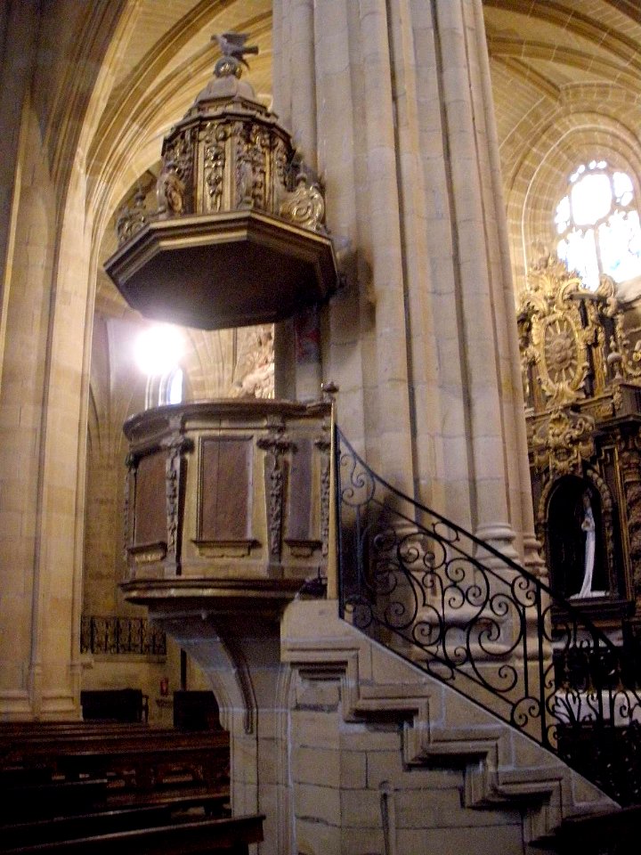 Fuenterrabia - Iglesia de Santa María de la Asunción y del Manzano 40
