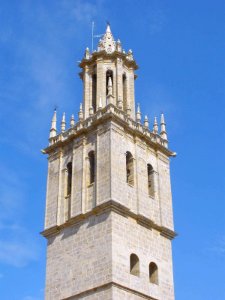 Fuentes de Nava - Iglesia de San Pedro 02