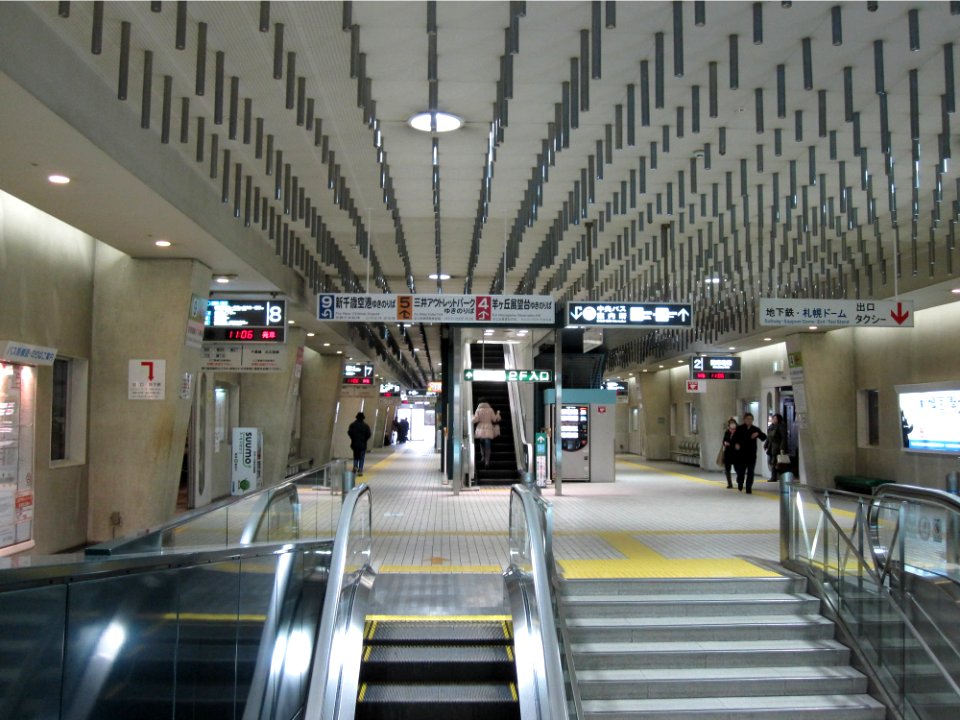 Fukuzumi Bus Terminal Escalator