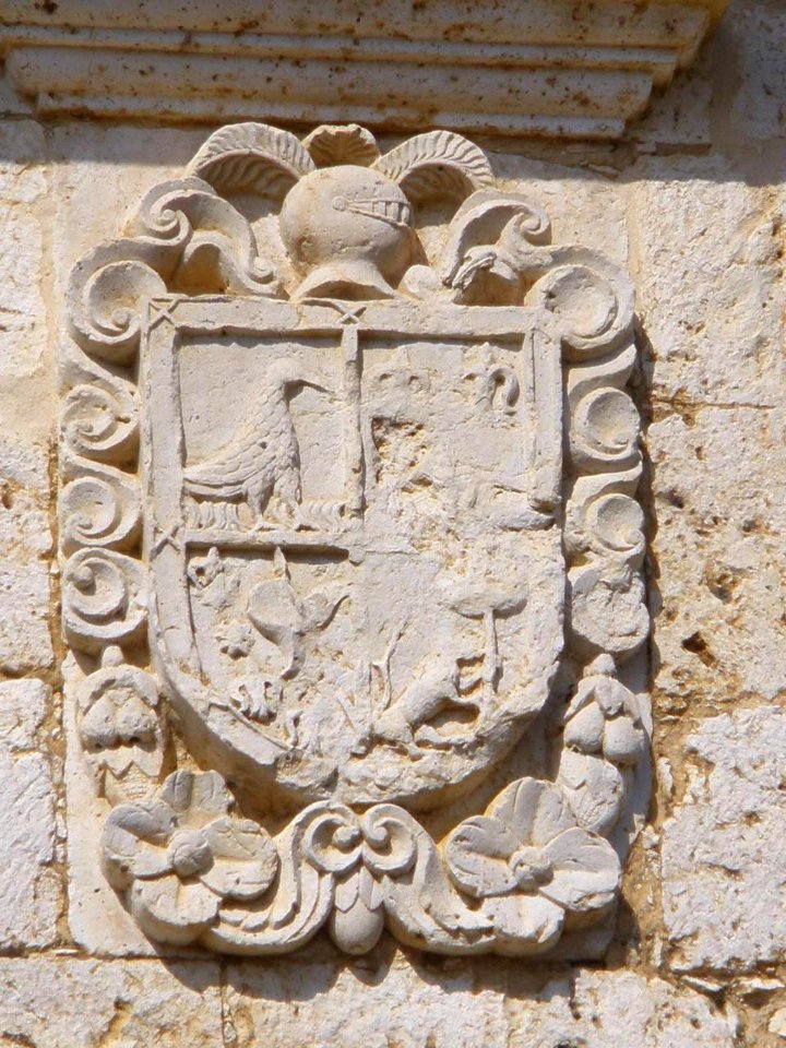Fuentes de Nava - escudos 5