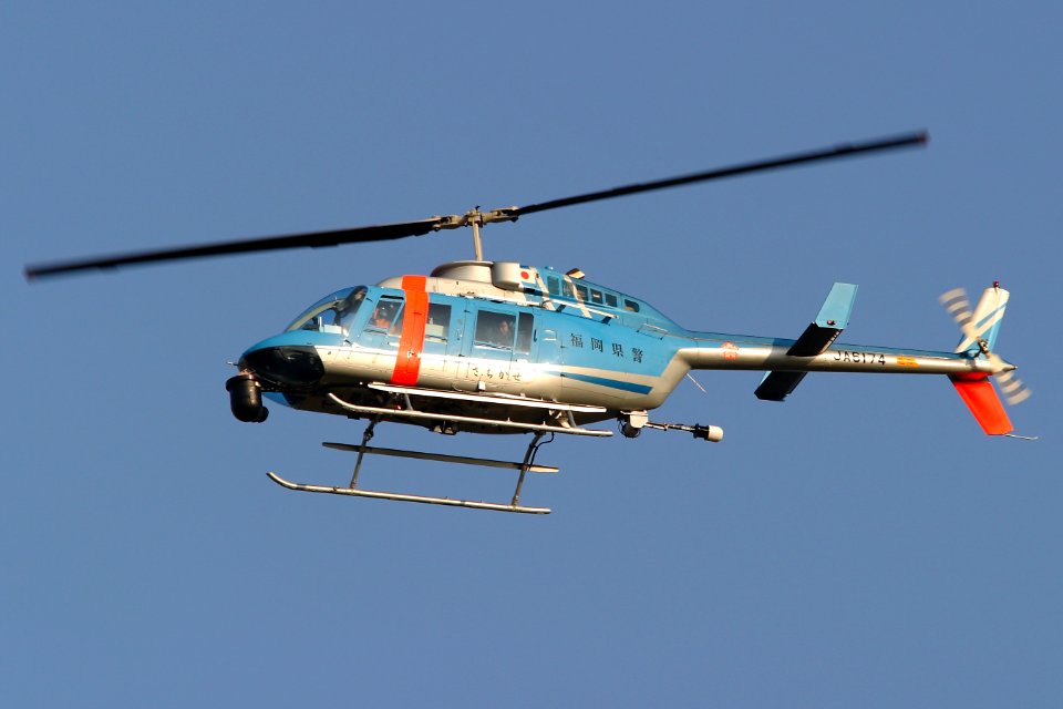 Fukuoka Police-Bell 206L-4 LongRanger IV-JA6174-Fukuoka airport-20081212-152704