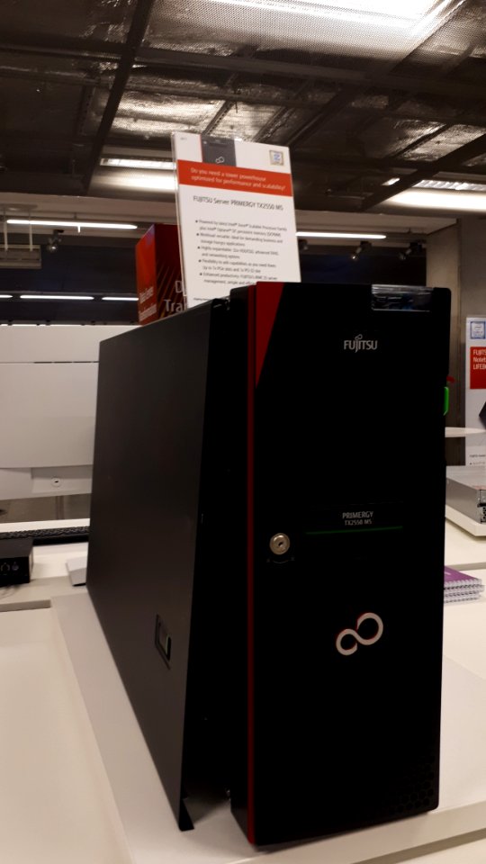 Fujitsu Primergy TX2550 M5 (2019 06 06)