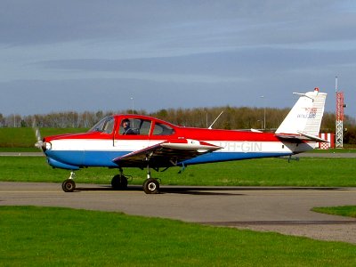 FUJI FA-200-180 PH-GIN at Lelystad airport