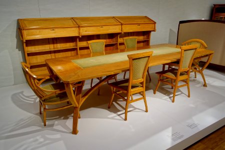Furniture from the editorial staff room of the Revue Blanche, by Henry van de Velde, 1899 - Hessisches Landesmuseum Darmstadt - Darmstadt, Germany - DSC00680