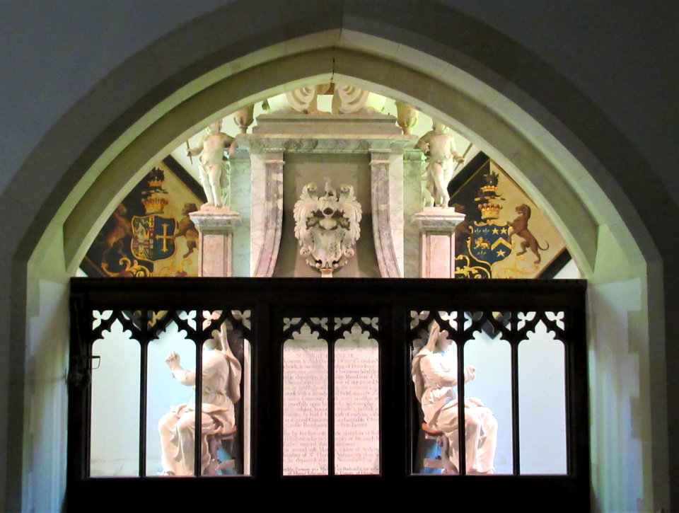 Furness monument, All Saints, Waldershare 09