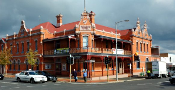 Furners-Hotel-Ulverstone-20070420-022 (cropped)