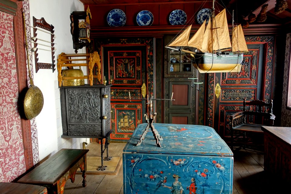 Furniture of living rooms from the Halligen, 18th century - Germanisches Nationalmuseum - Nuremberg, Germany - DSC03616