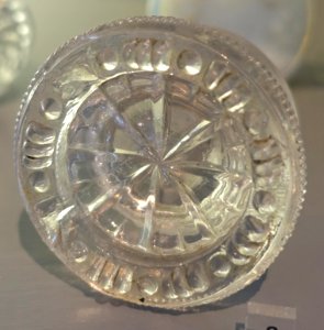 Furniture knob, Boston & Sandwich Glass Company, Sandwich MA, 1829-1840, glass - Bennington Museum - Bennington, VT - DSC08909