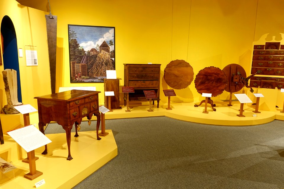 Furniture exhibits - Flynt Center of Early New England Life - Deerfield, Massachusetts - DSC04852