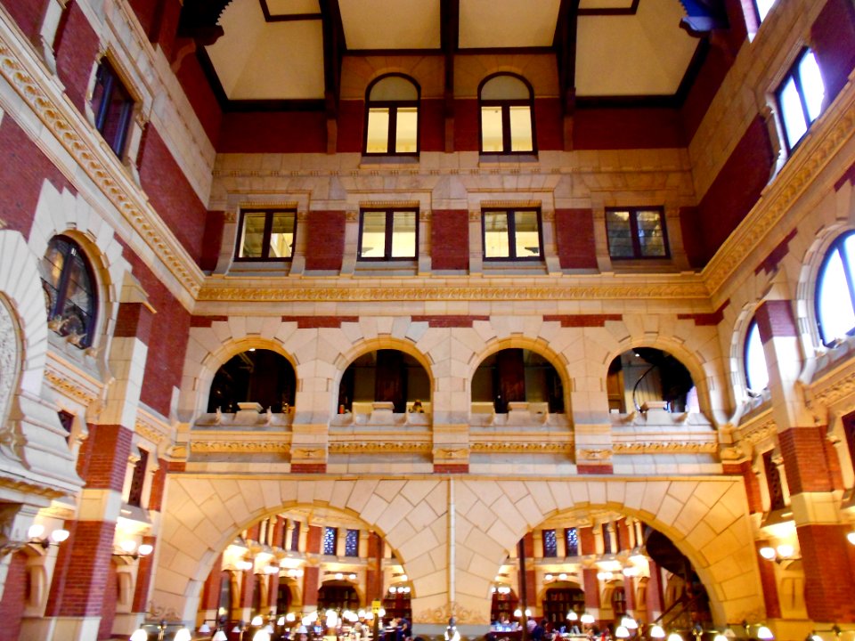 Furness Lib interior looking N UPenn