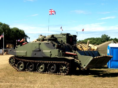 FV180 Comabat Engineer Tractor (CET) pic1